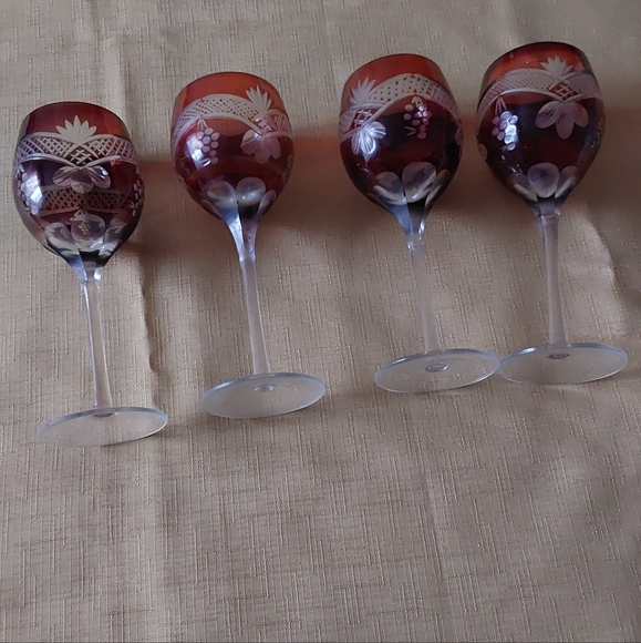 Bohemian ruby red cut to clear wine glasses 5oz (Qty 5 Glasses) - Picture 4 of 5